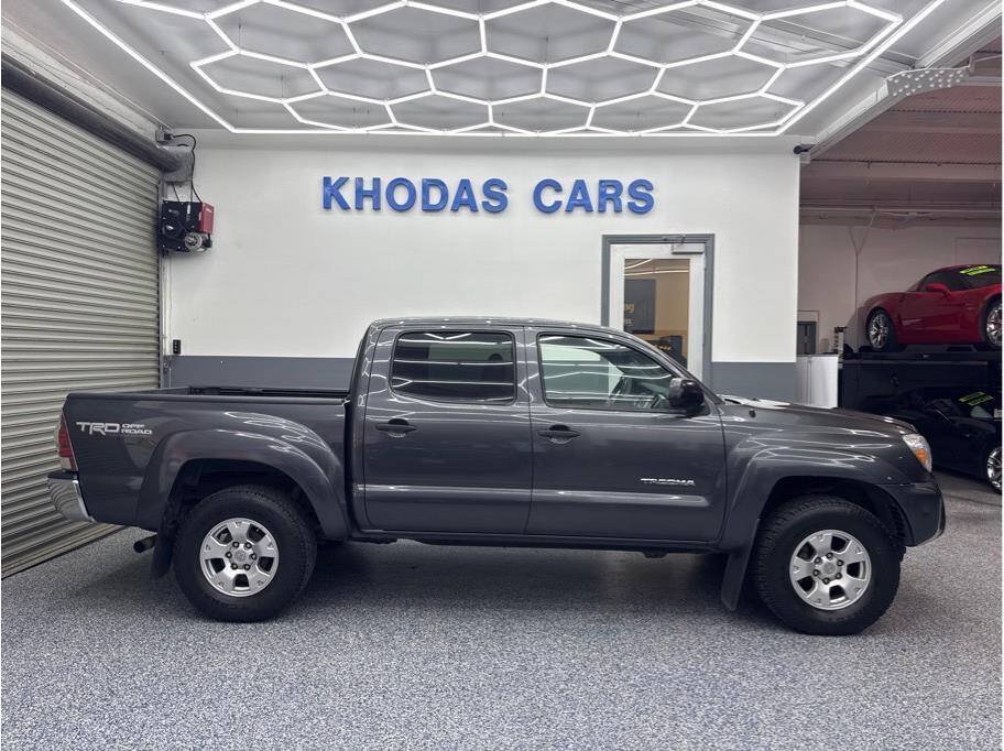 Used 2013 Toyota Tacoma 4x4 Double Cab w/ TRD Off-Road Pkg image 5