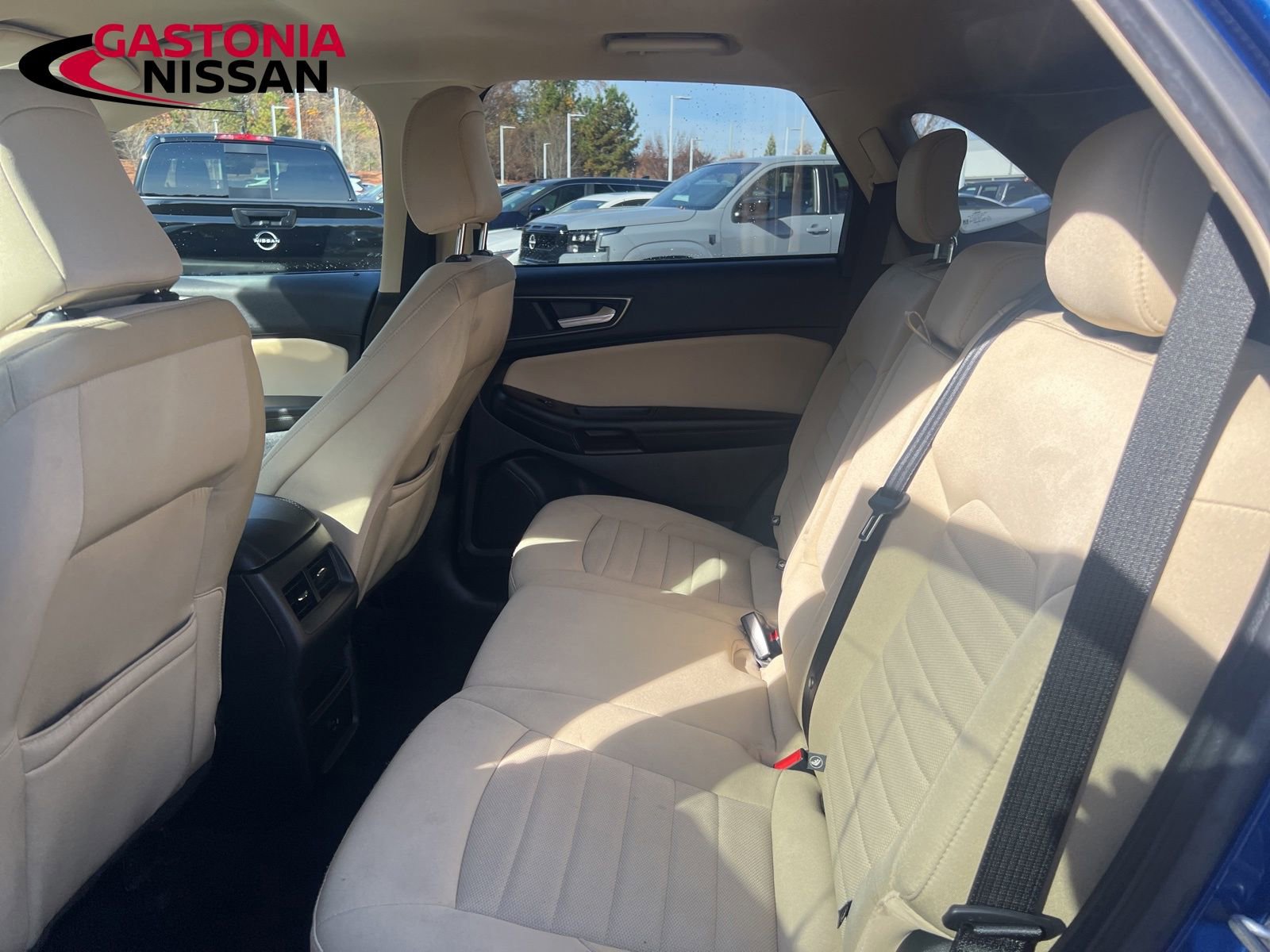 Used 2022 Ford Edge SE image 33