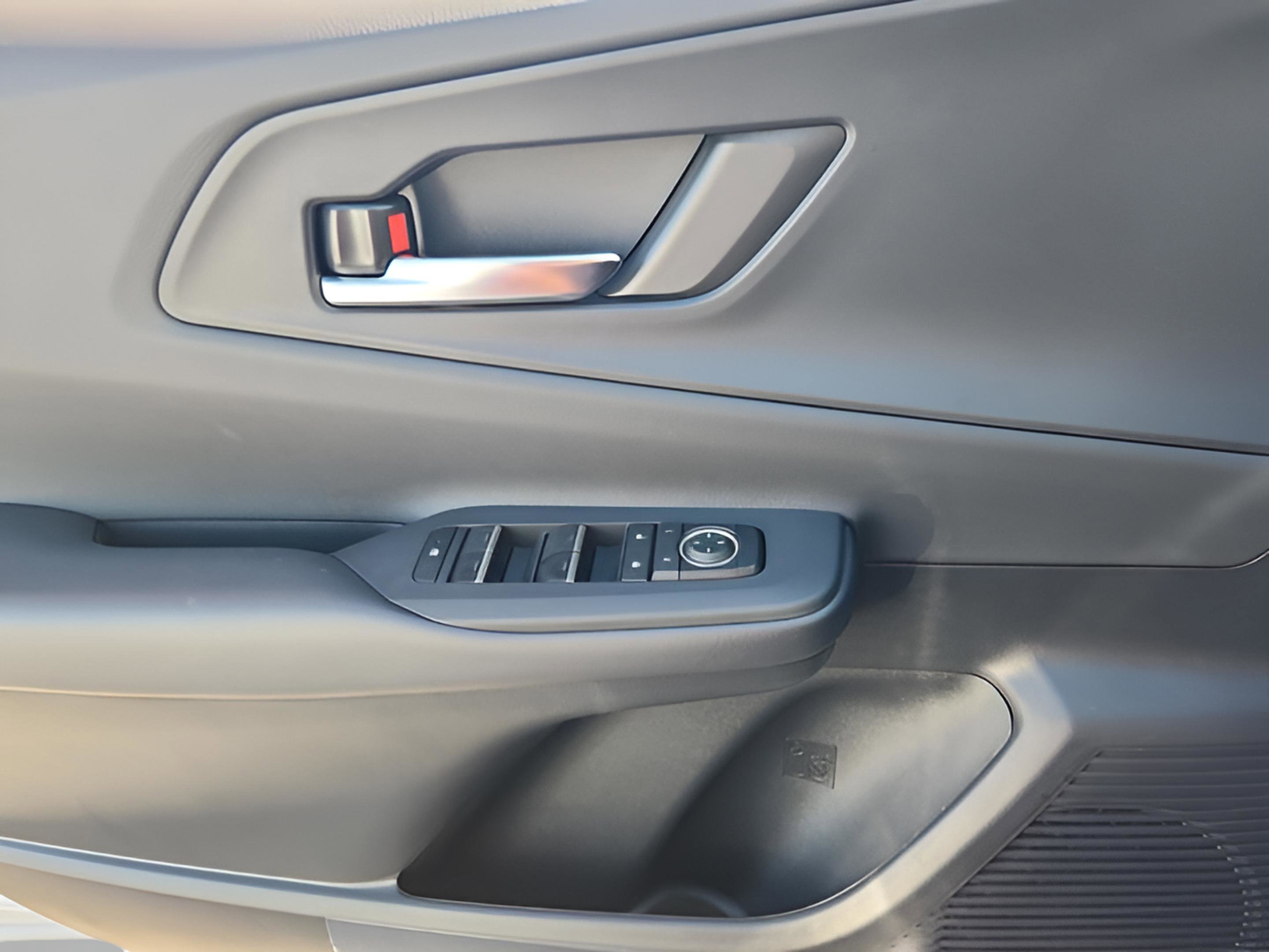 New 2026 Toyota Prius Plug-In Hybrid FWD image 23