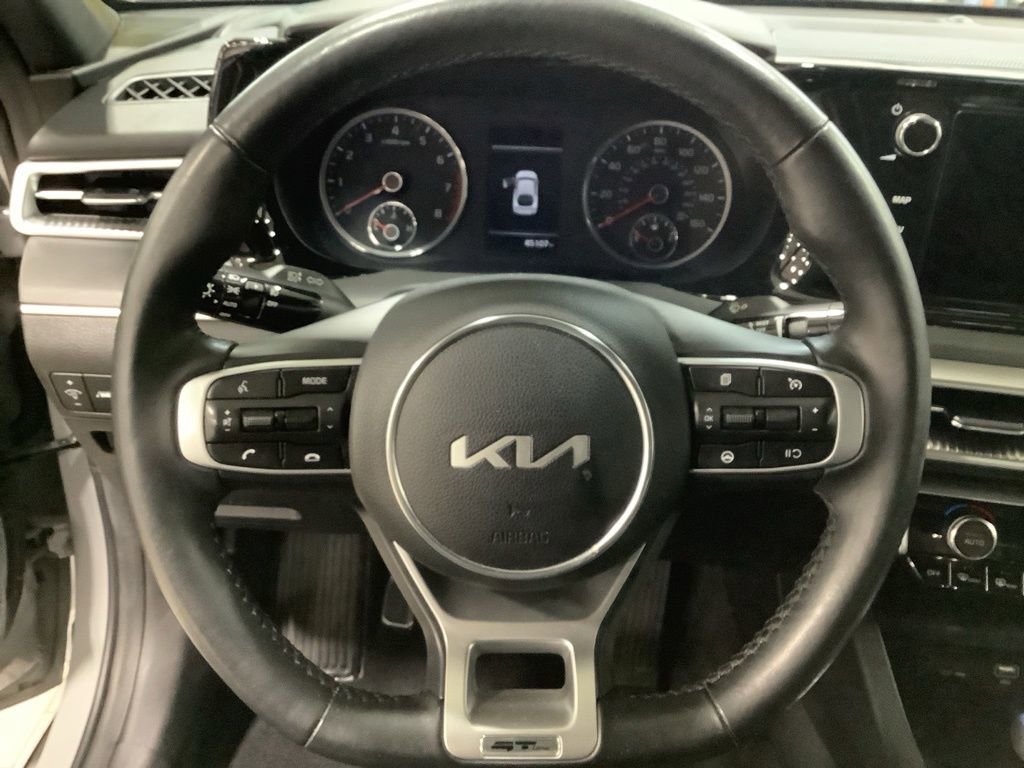 Used 2023 Kia K5 GT-Line image 12