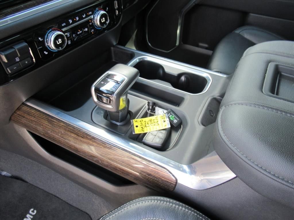 Used 2022 GMC Sierra 1500 Elevation w/ Preferred Package image 17