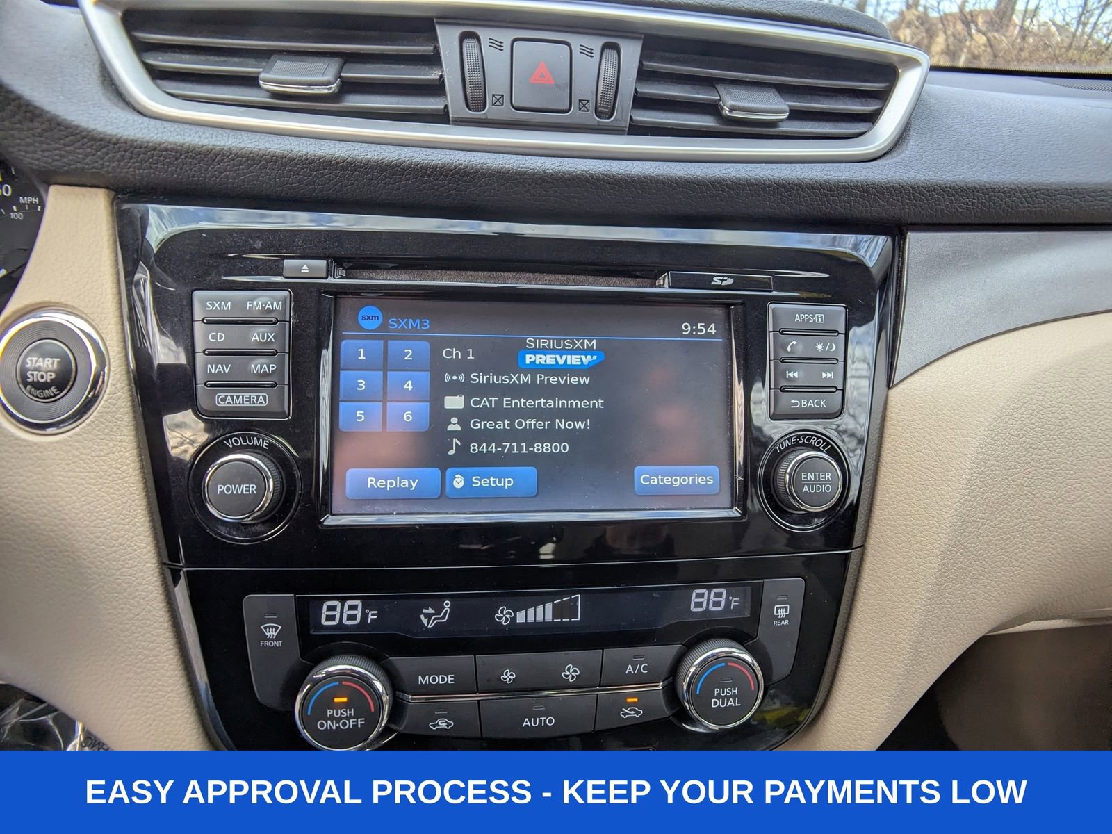 Used 2016 Nissan Rogue SV w/ SV Premium Package image 28