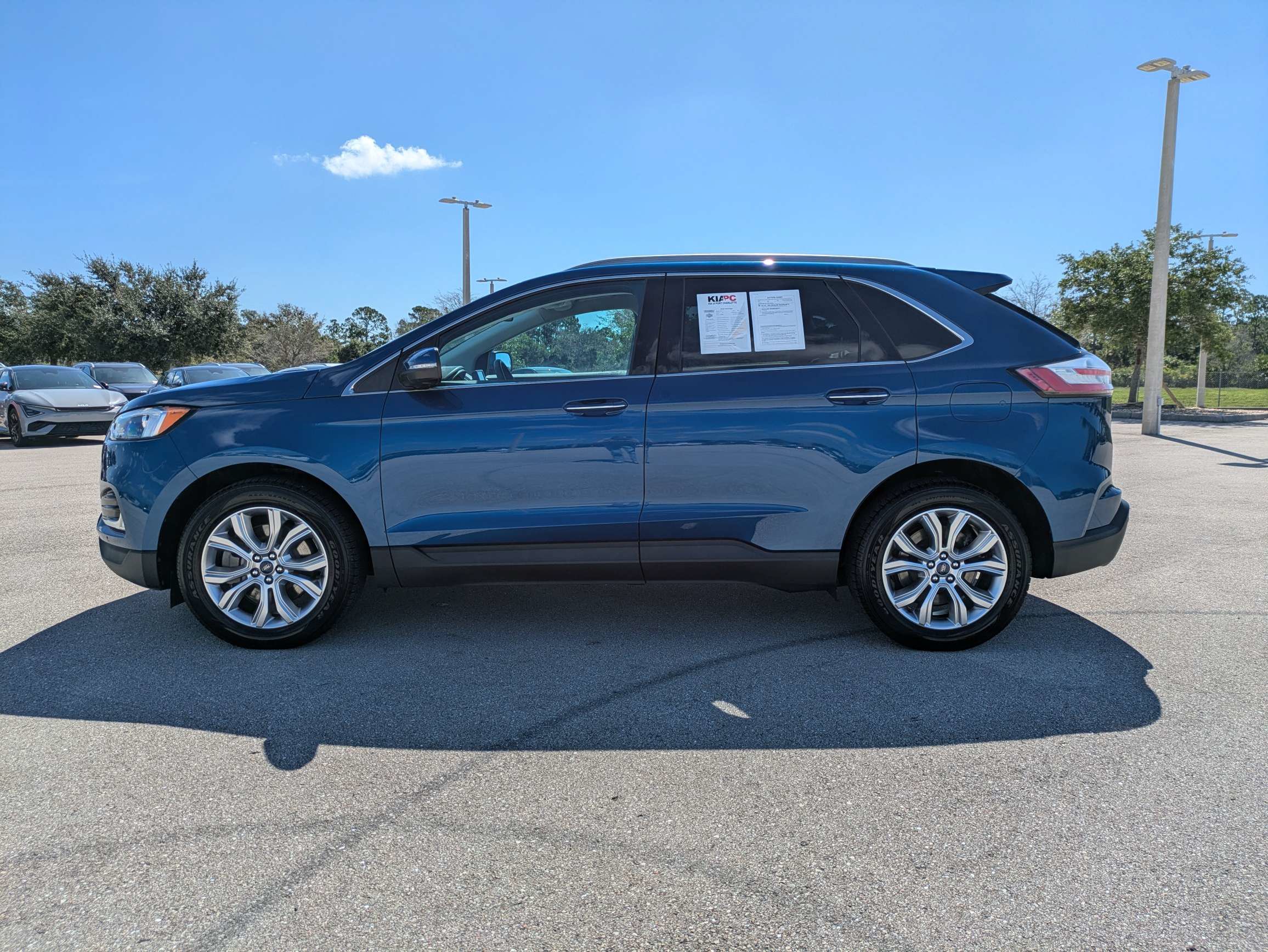Used 2022 Ford Edge Titanium AWD/4WD image 8