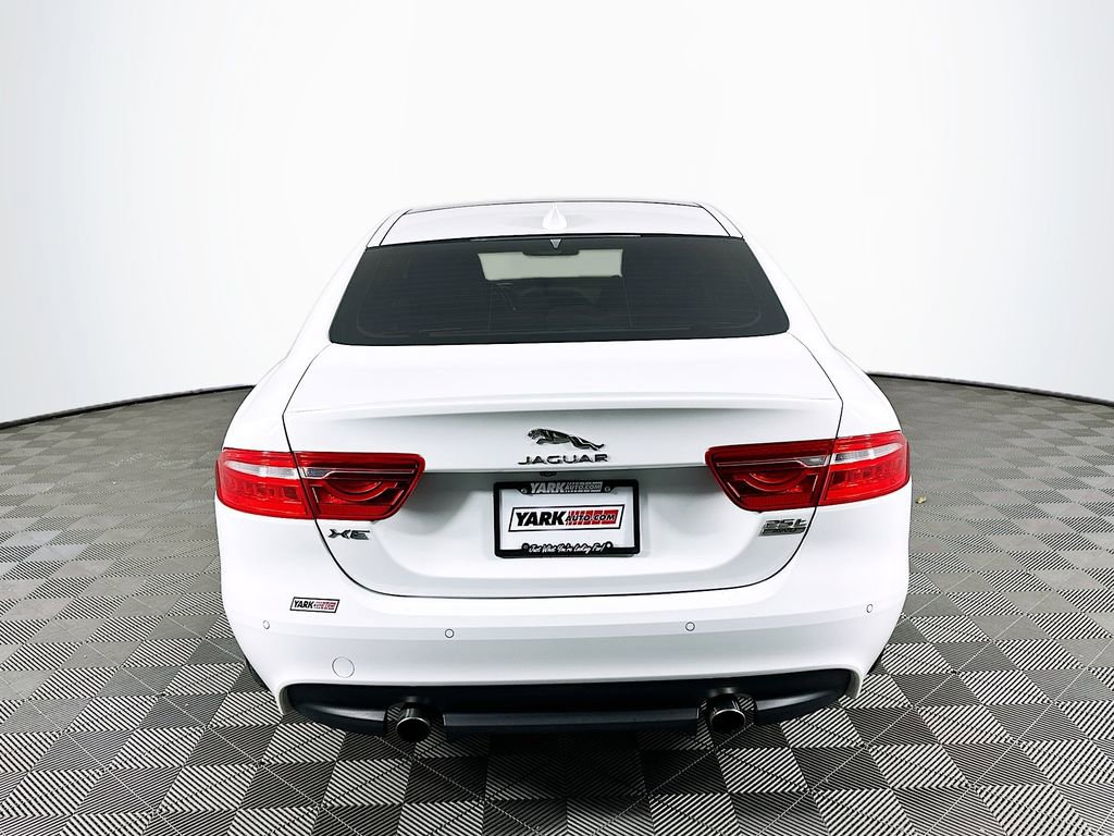 Used 2018 Jaguar XE R-Sport image 8
