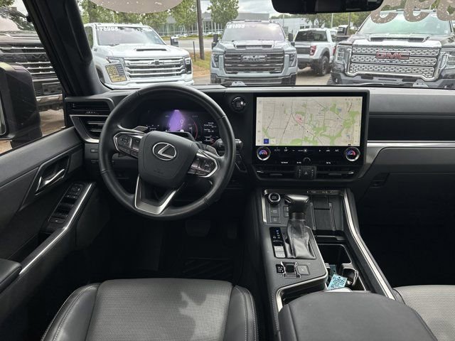 Used 2024 Lexus GX 550 w/ Cold Area Package AWD/4WD image 31