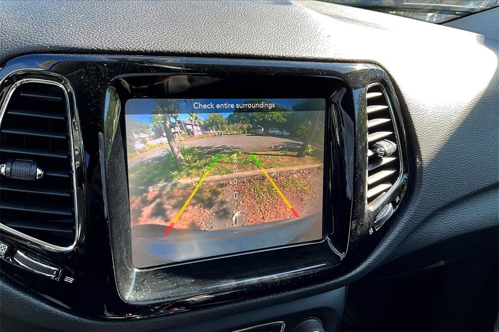 Used 2020 Jeep Compass Limited image 23