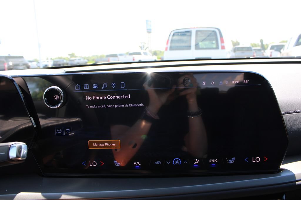 New 2026 Chevrolet Traverse LT w/ Midnight/Sport Edition FWD image 49