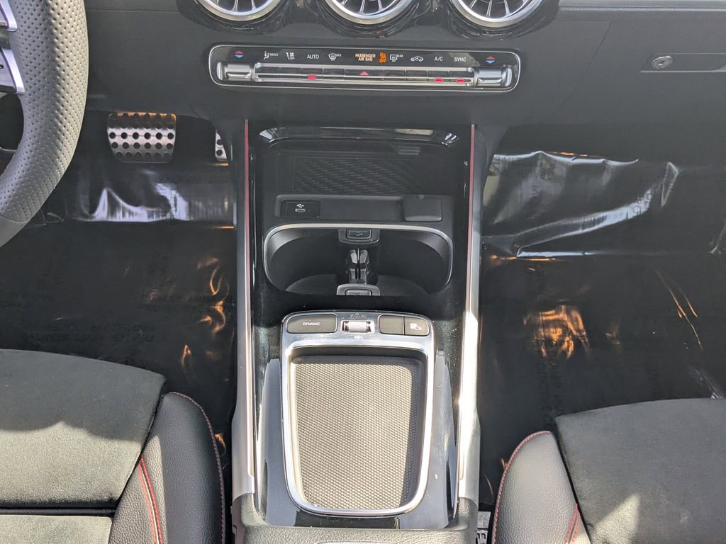 Certified 2024 Mercedes-Benz GLB 250 image 31