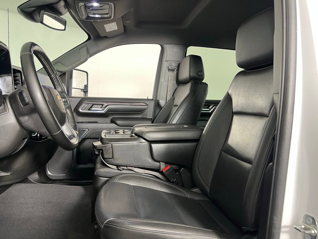 Used 2024 Chevrolet Silverado 2500 LTZ image 22