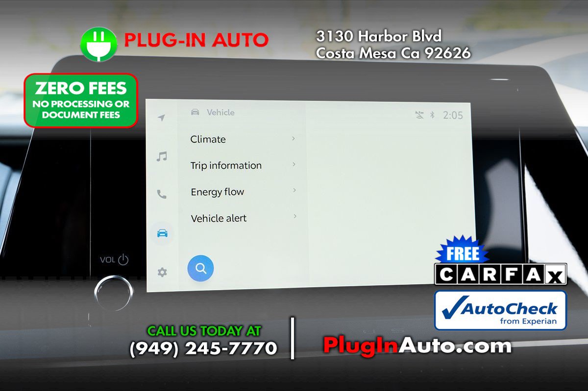 Used 2023 Toyota Prius XLE AWD/4WD image 25
