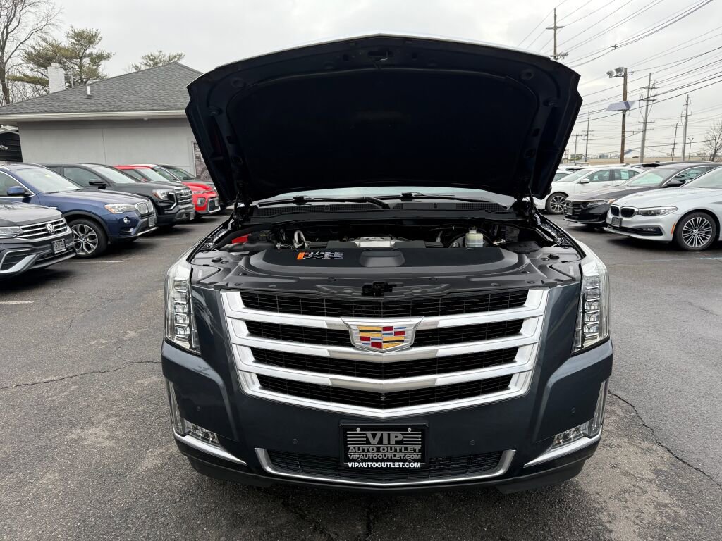 Used 2020 Cadillac Escalade Luxury AWD/4WD image 40