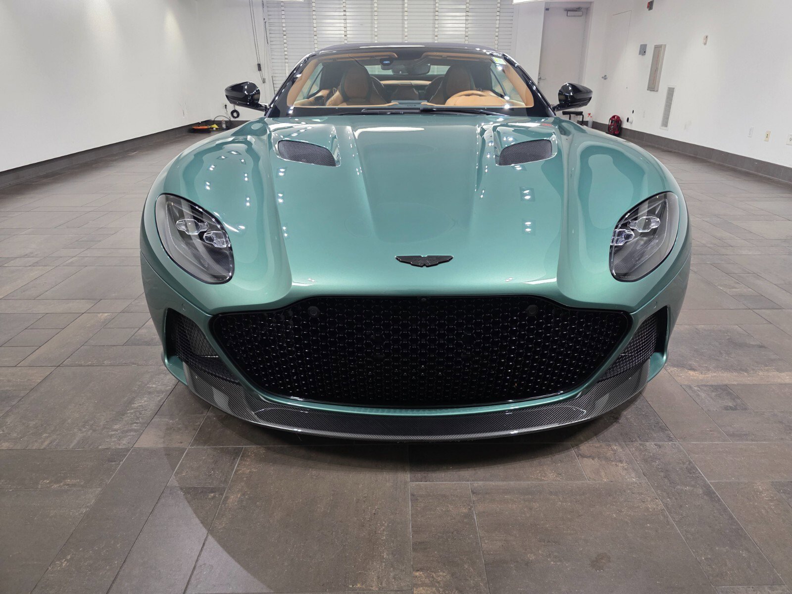 Used 2023 Aston Martin DBS Superleggera Volante image 33
