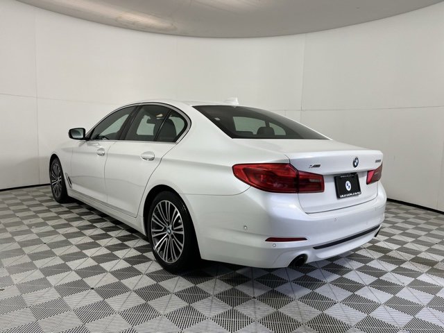 Used 2019 BMW 530i xDrive w/ Premium Package image 5