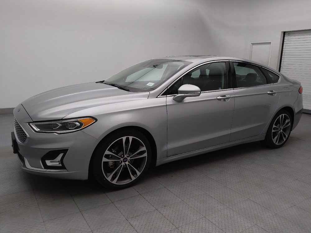 Used 2020 Ford Fusion Titanium FWD image 2