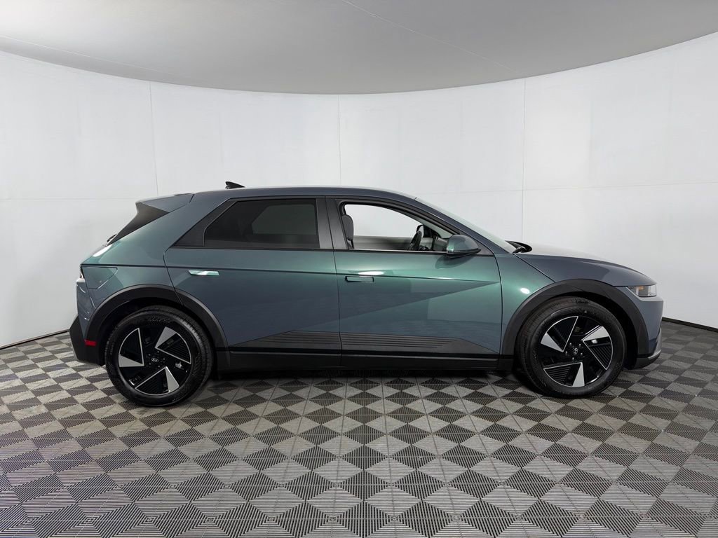 Used 2026 Hyundai Ioniq 5 SE image 5