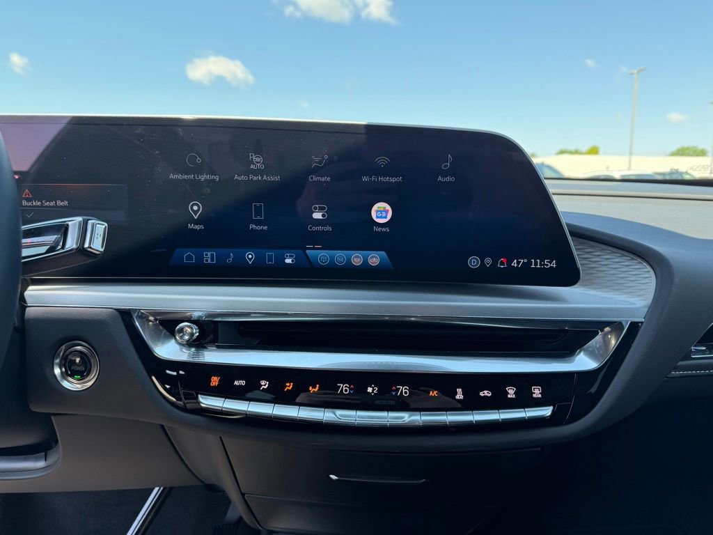 Certified 2025 Cadillac Lyriq Luxury AWD/4WD image 23
