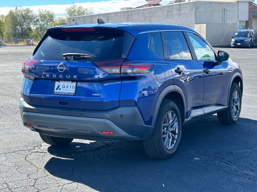 Used 2023 Nissan Rogue S AWD/4WD image 3