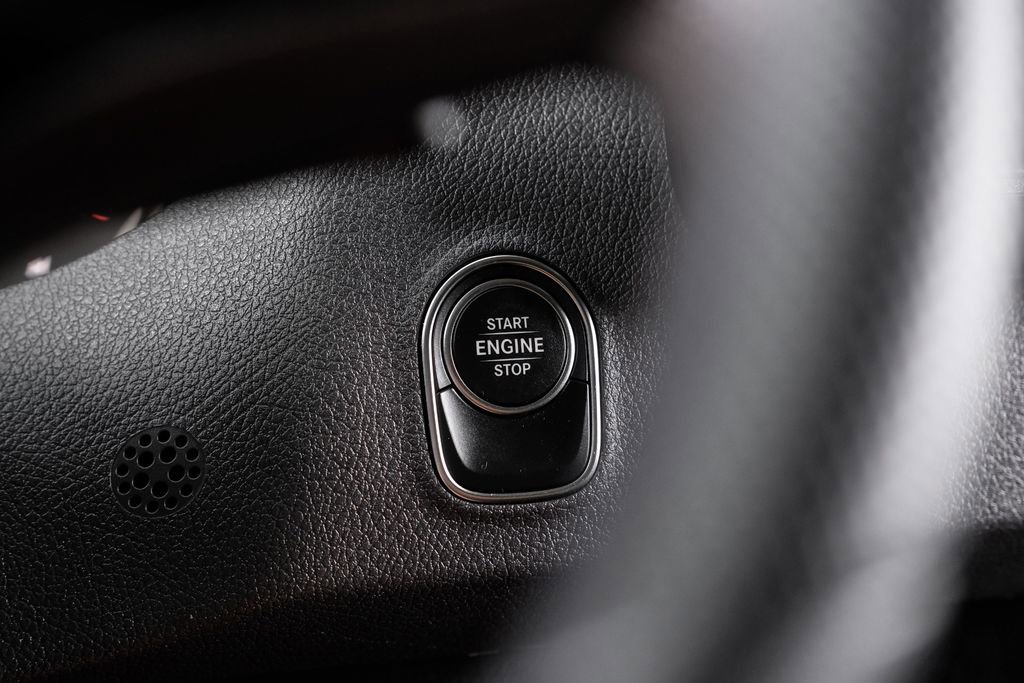 Used 2025 Mercedes-Benz Sprinter 2500 w/ Dashboard Charging Package image 17