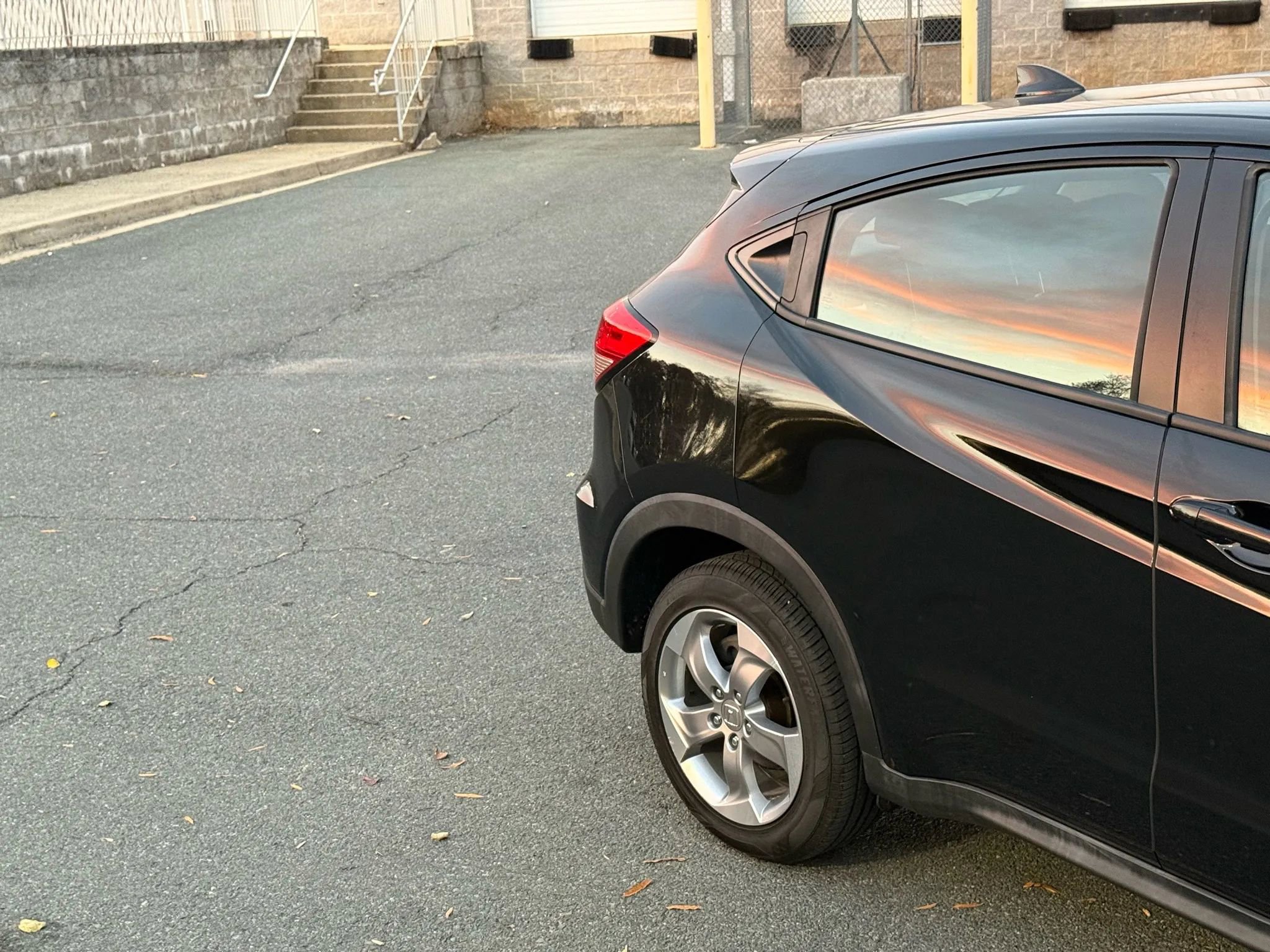 Used 2017 Honda HR-V LX image 3