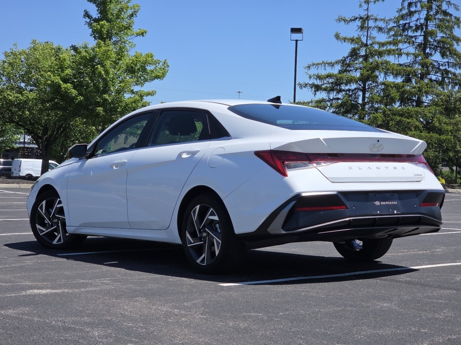 Used 2024 Hyundai Elantra Limited FWD image 20