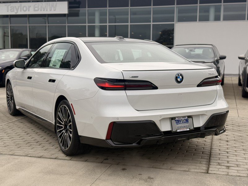 New 2026 BMW 750e xDrive w/ Executive Package AWD/4WD image 4