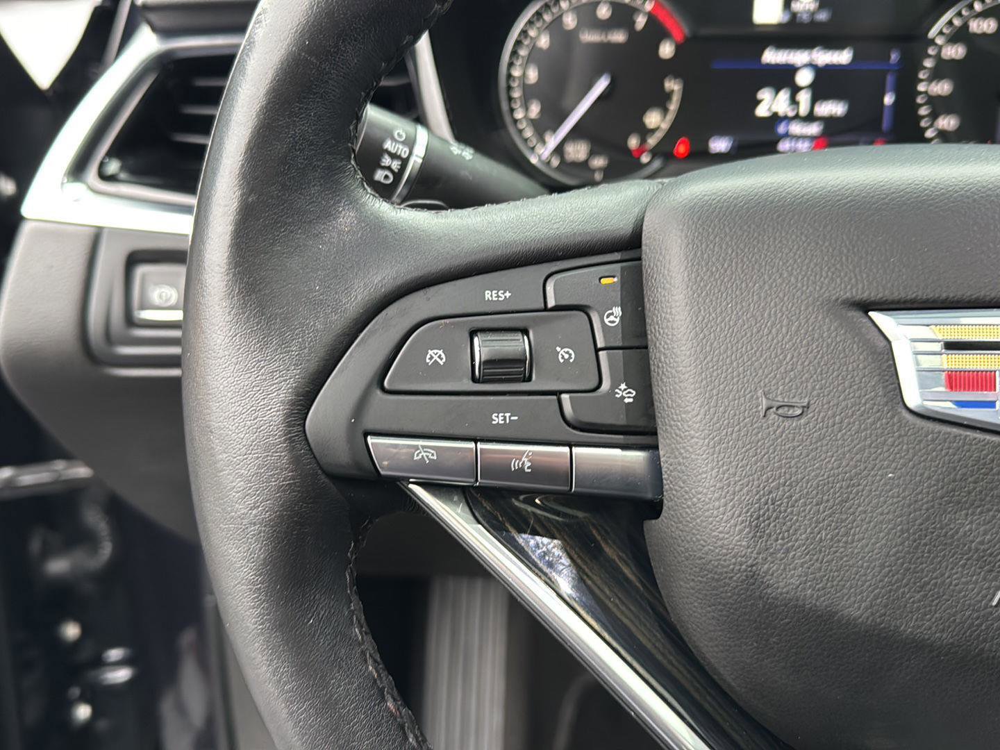 Used 2021 Cadillac XT6 Premium Luxury image 18