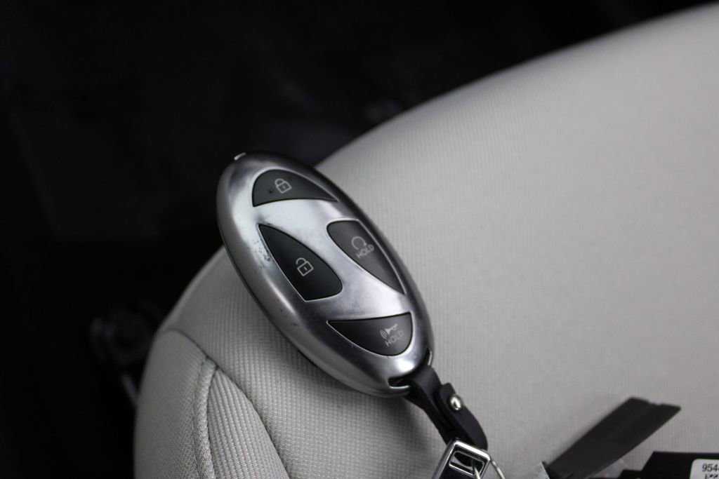 Certified 2026 Hyundai Tucson SE image 30