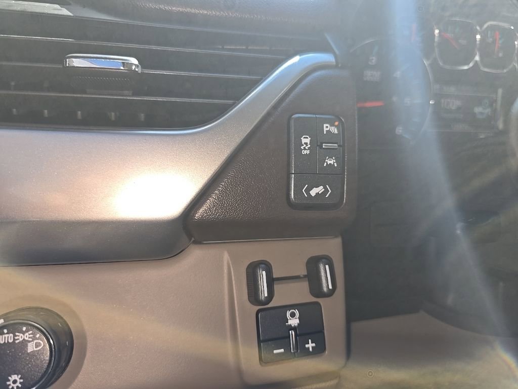 Used 2016 Chevrolet Tahoe LT image 16