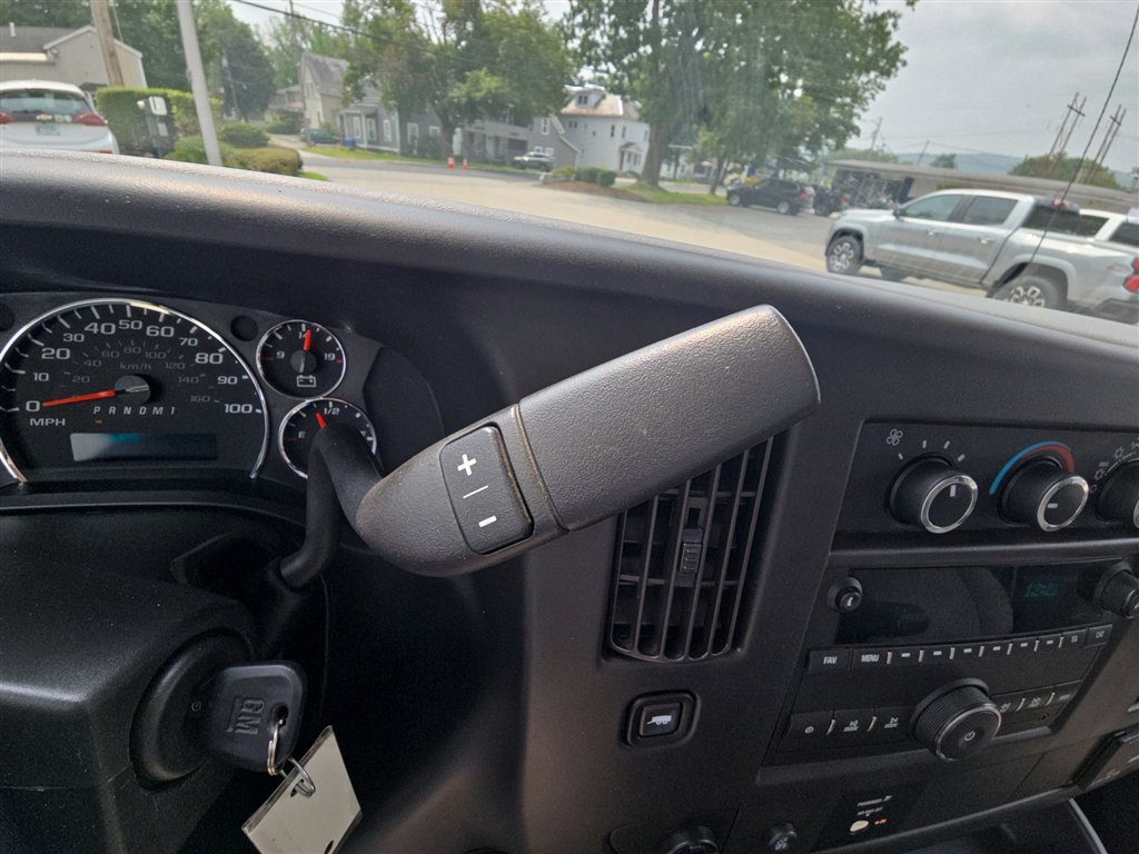 Used 2018 Chevrolet Express 3500 w/ Driver Convenience Package image 14