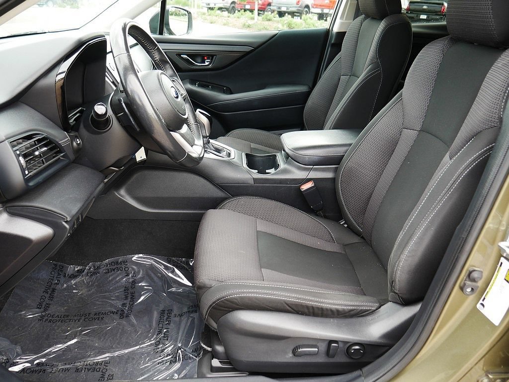 Used 2024 Subaru Outback Premium AWD/4WD image 10
