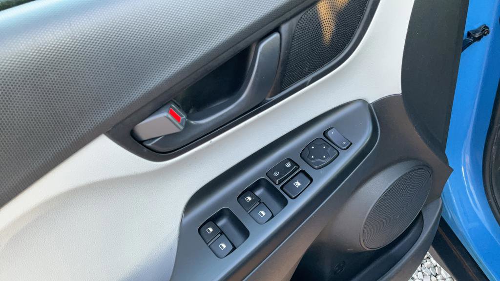 Used 2022 Hyundai Kona SEL image 18