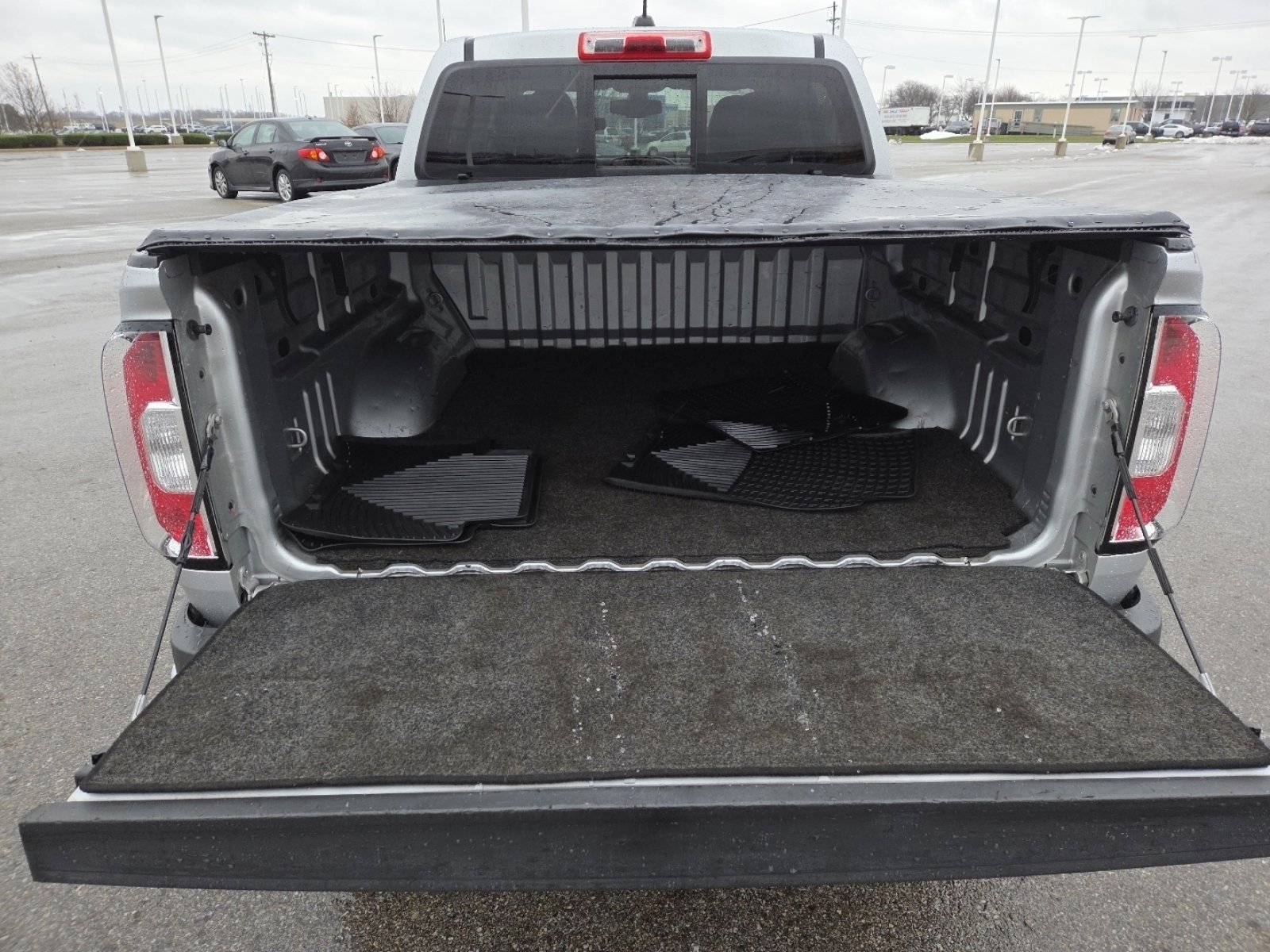 Used 2017 GMC Canyon SLE w/ All Terrain Package image 19