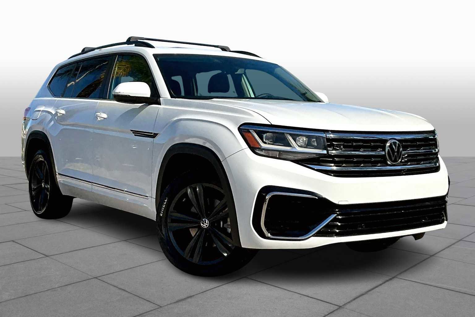 Used 2021 Volkswagen Atlas SE w/ Panoramic Sunroof Package image 2