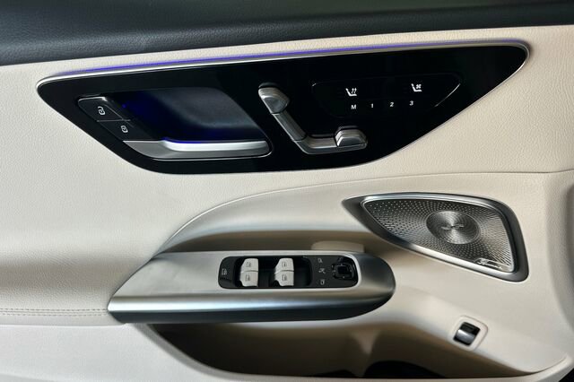 Certified 2024 Mercedes-Benz C 300 Sedan image 11