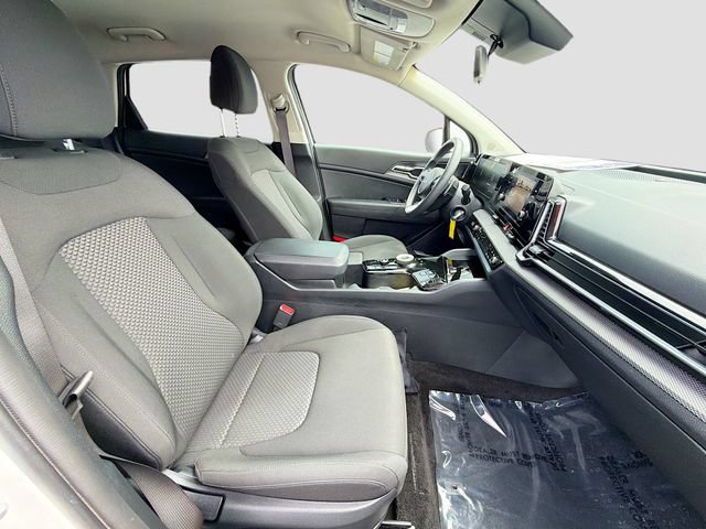 Used 2025 Kia Sportage LX FWD image 26