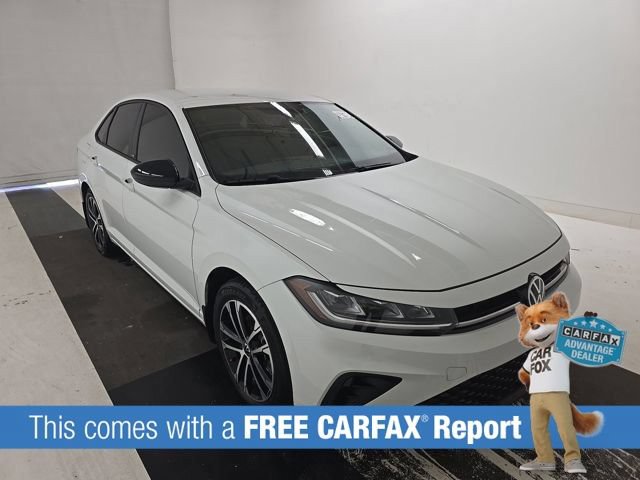 Used 2025 Volkswagen Jetta Sport FWD image 2