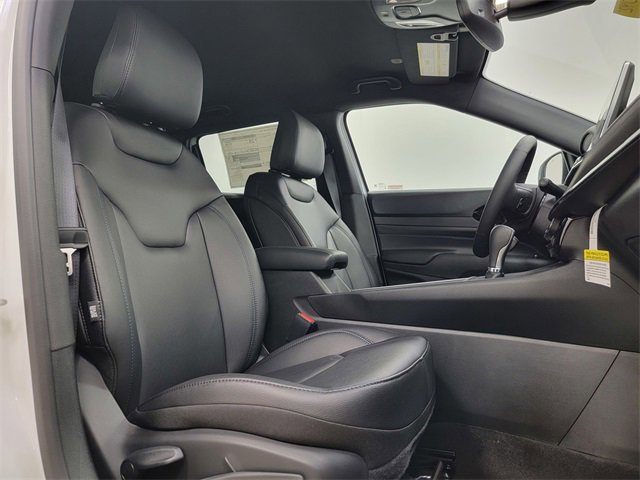 New 2026 Jeep Compass Limited image 19