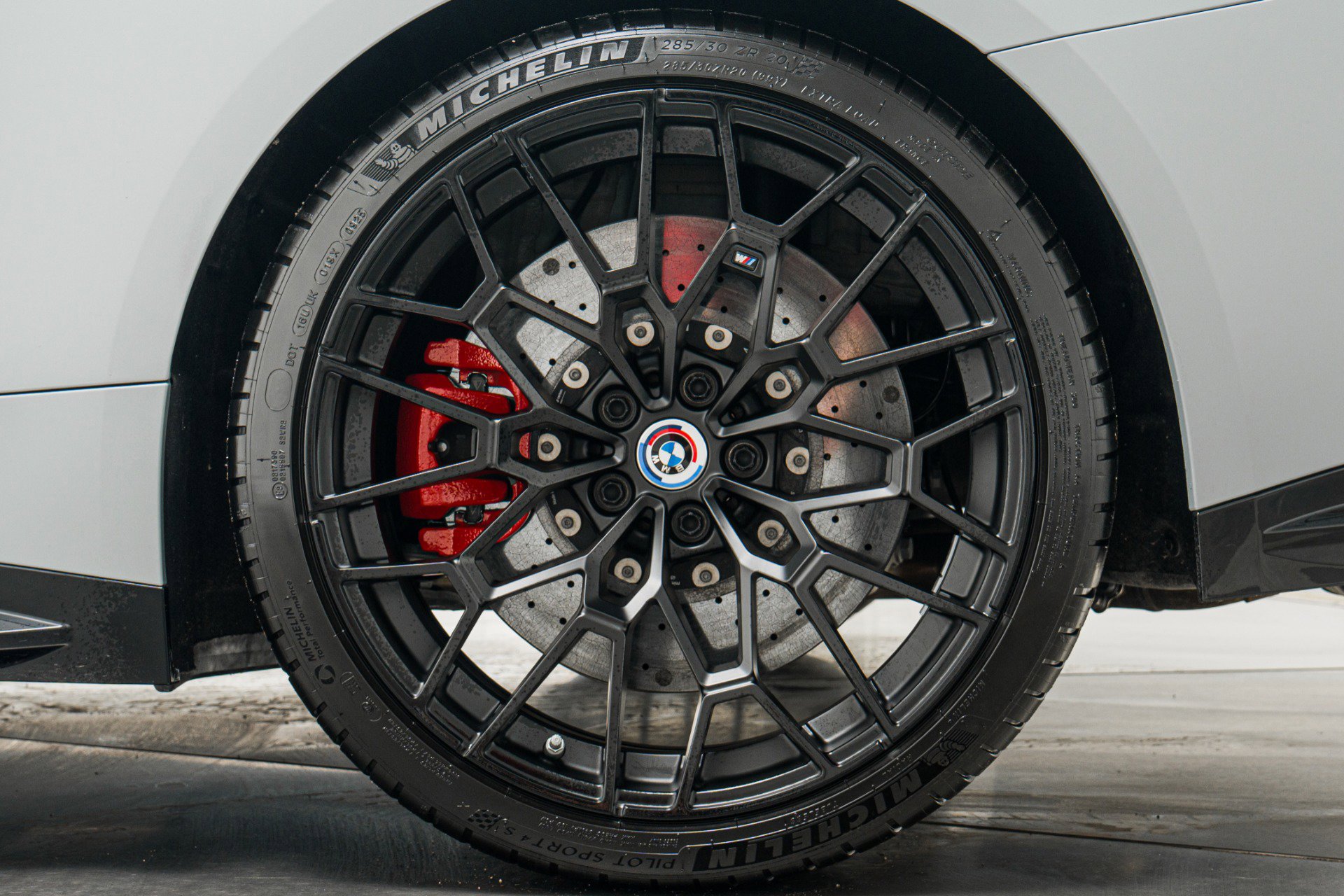 Used 2023 BMW M4 CSL image 11