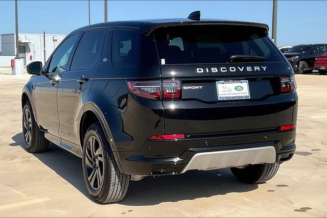 New 2025 Land Rover Discovery Sport S image 3