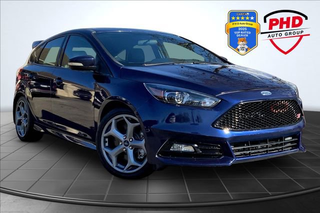 Used 2016 Ford Focus ST w/ Equipment Group 401A image 1