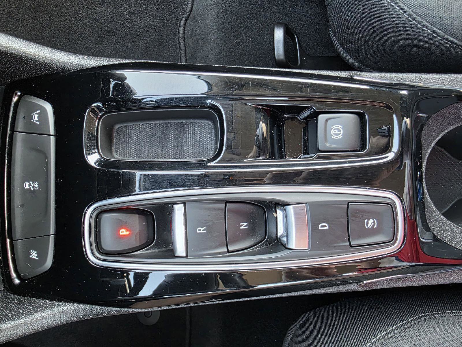 Used 2022 Chevrolet Bolt EUV LT w/ Comfort Package image 18