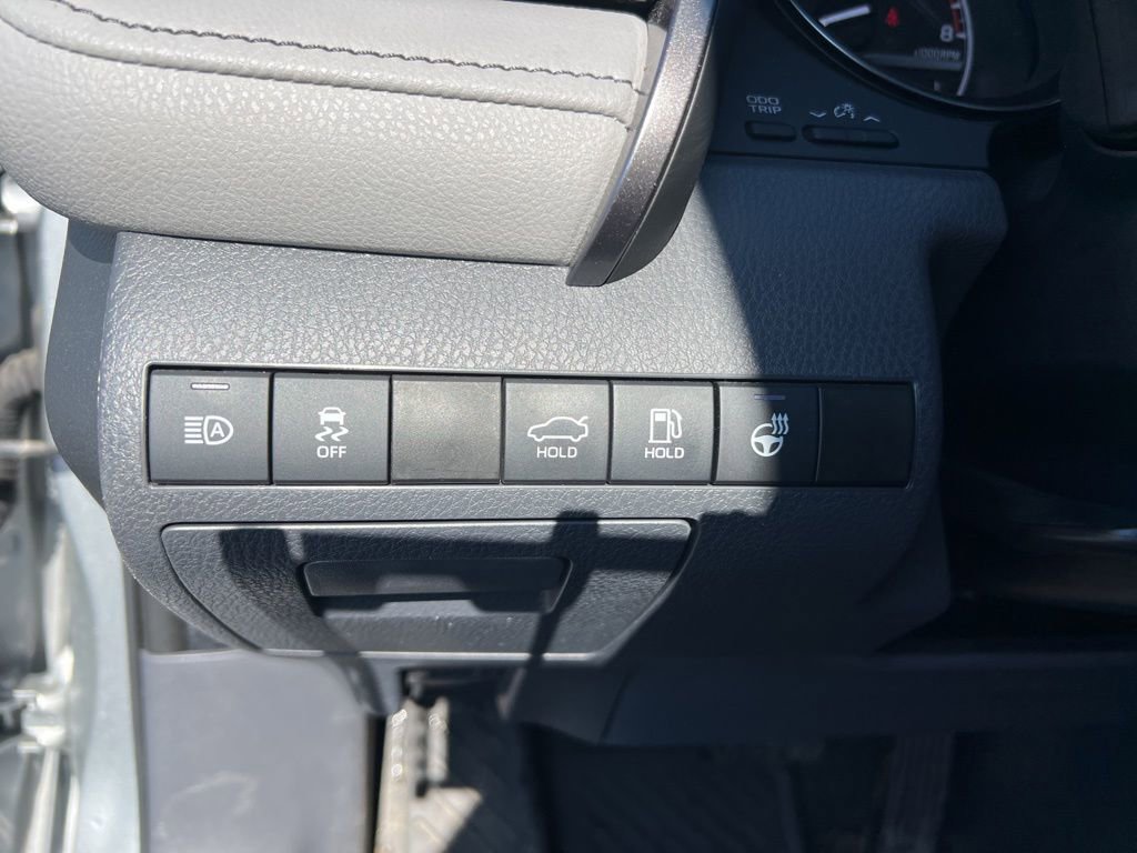 Used 2024 Toyota Camry SE w/ Cold Weather Package image 15