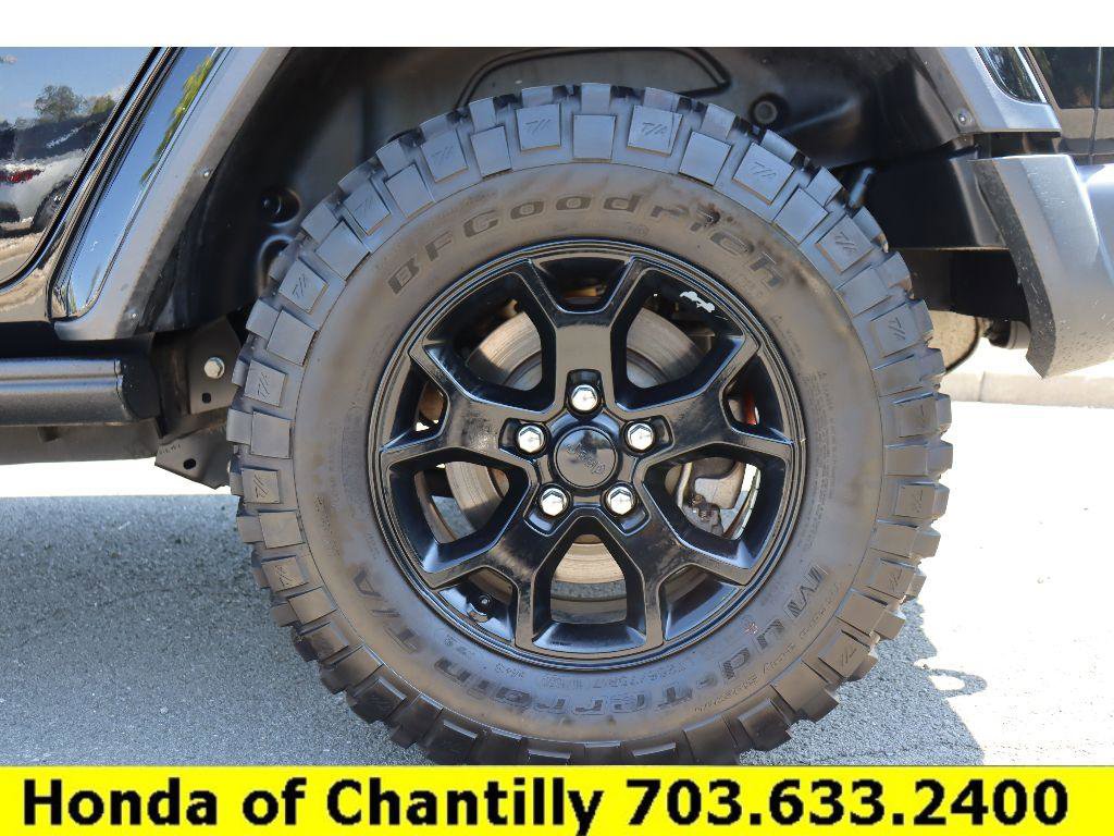 Used 2019 Jeep Wrangler Unlimited Sahara w/ Quick Order Package 24M Moab image 29