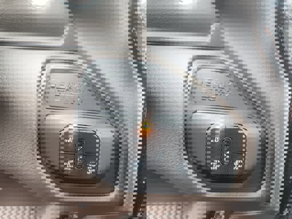 Used 2025 RAM 3500 Laramie w/ Towing Technology Group image 27