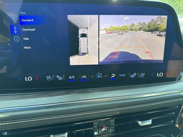 Used 2025 Chevrolet Tahoe Premier AWD/4WD image 19