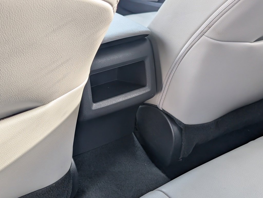 Used 2022 Toyota Camry SE image 35