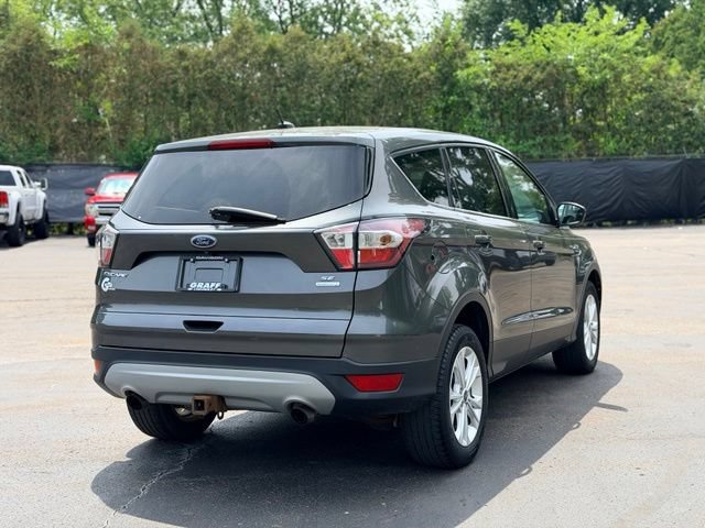 Used 2017 Ford Escape SE FWD image 5