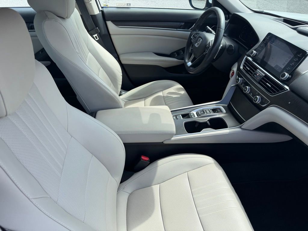 Used 2020 Honda Accord Touring image 15