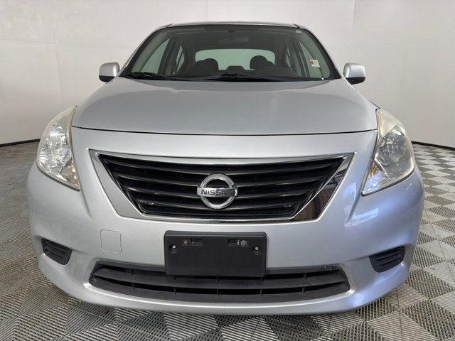 Used 2012 Nissan Versa SV FWD image 8