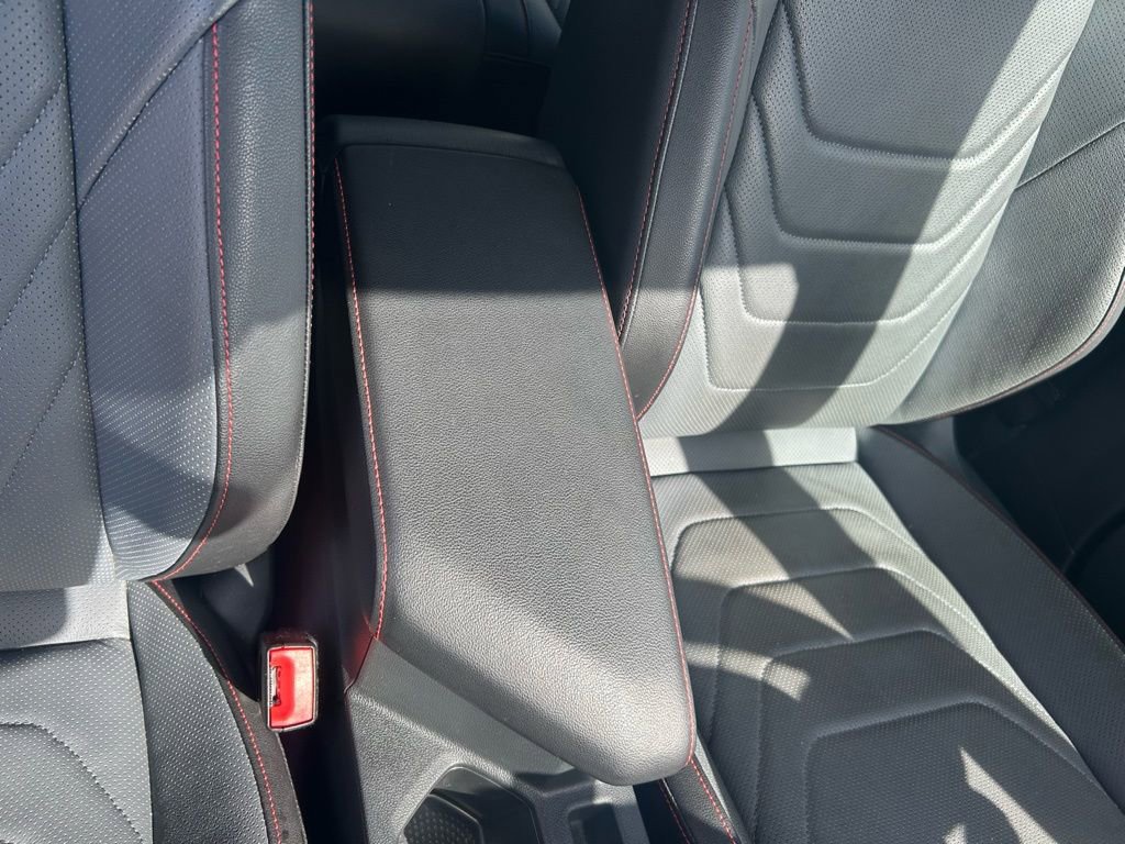 Certified 2025 Volkswagen Jetta GLI Autobahn image 40